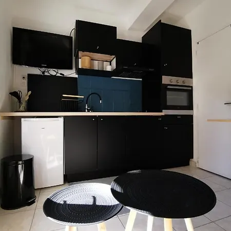 Meze, Charmant Petit Studio Proche Port Exterior foto