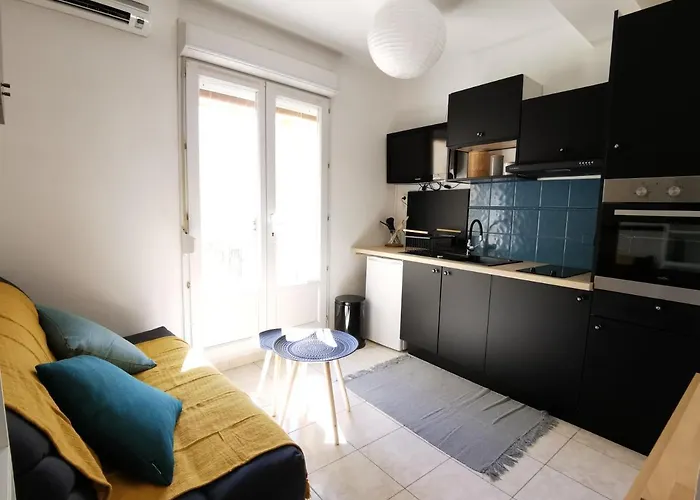Meze, Charmant Petit Studio Proche Port